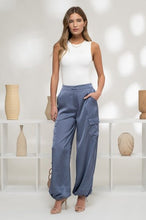 Load image into Gallery viewer, Danie Jogger Pants// Light Olive
