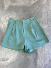 Load image into Gallery viewer, Kallie Shorts//Olive

