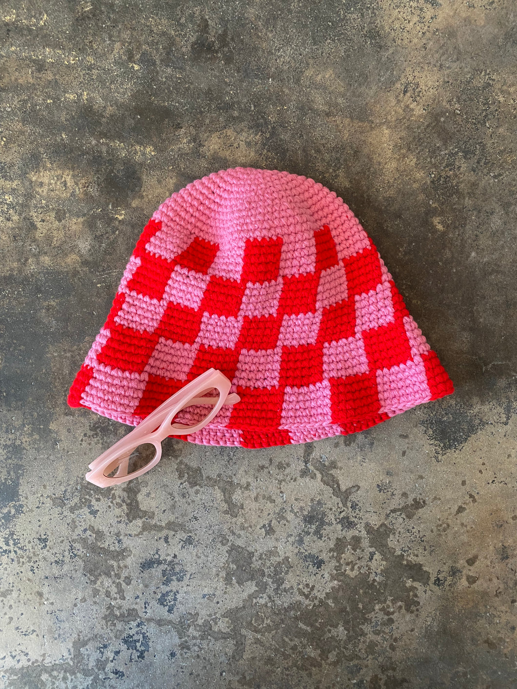 Check Back Later Bucket Hat // Pink