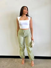 Load image into Gallery viewer, Ayla Cargo Pant// Sage
