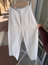 Load image into Gallery viewer, Timelessly Perfect Pant// White

