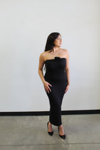 Load image into Gallery viewer, Aisha Dress // Black
