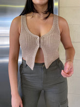 Load image into Gallery viewer, Nessa Knit Vest// Natural

